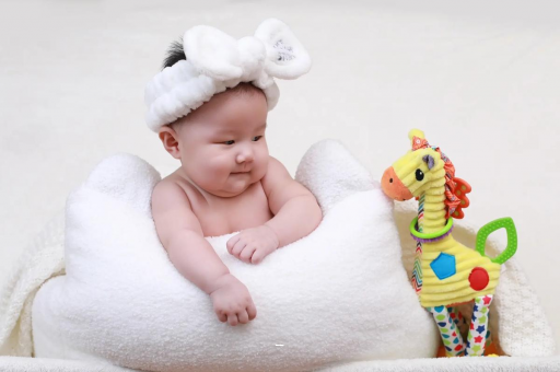 黄石宝宝几个月翻身